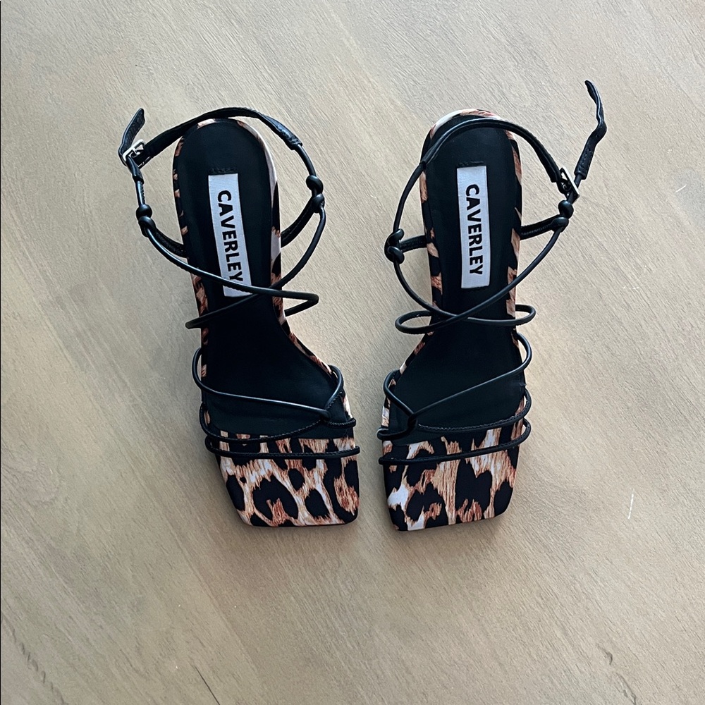 Leopard Print Heels Perfect for Any outfit
New with box